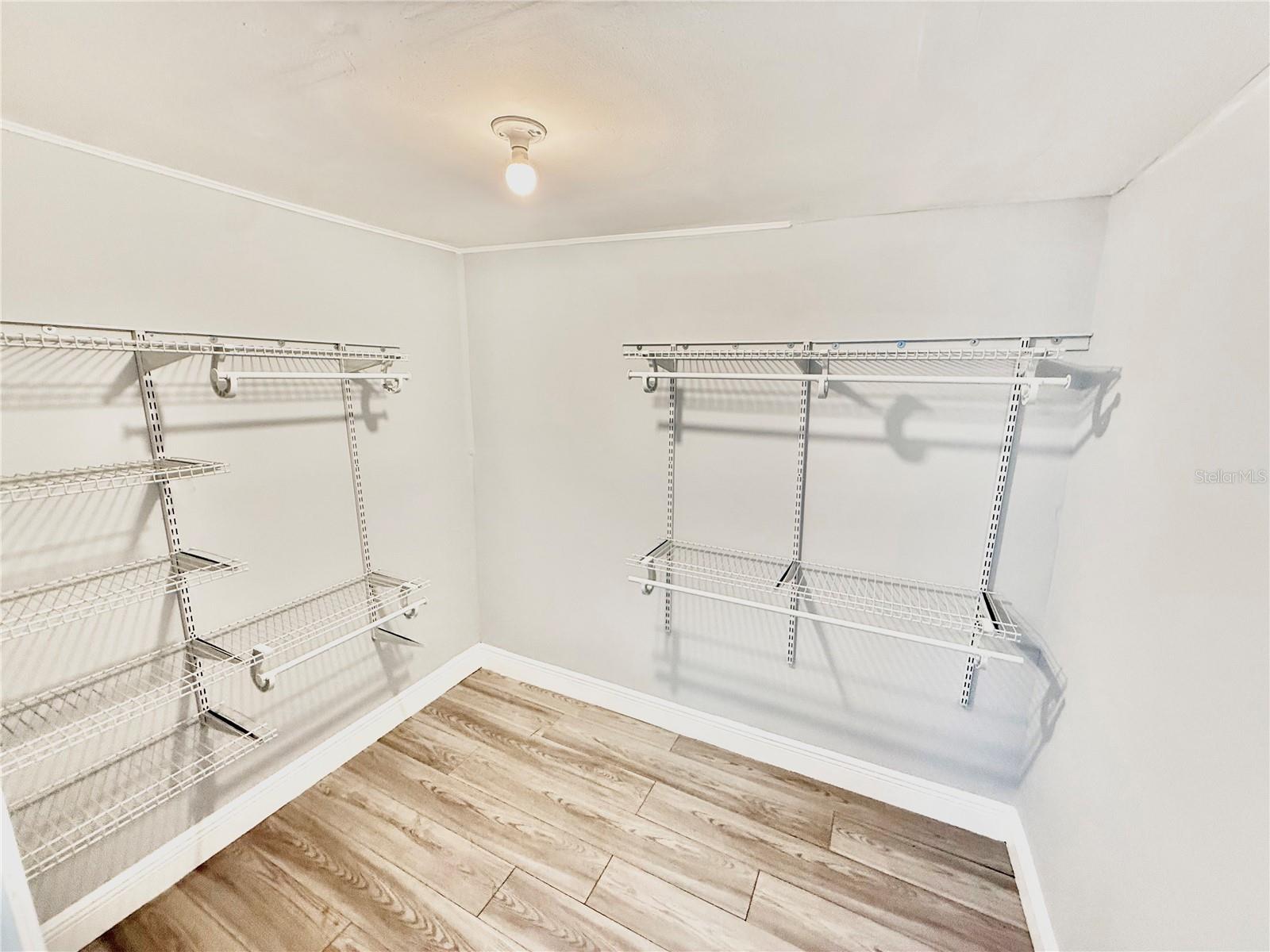 ELLA-MAR PARK - Residential