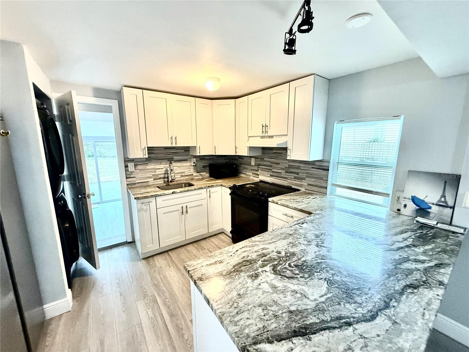 ELLA-MAR PARK - Residential