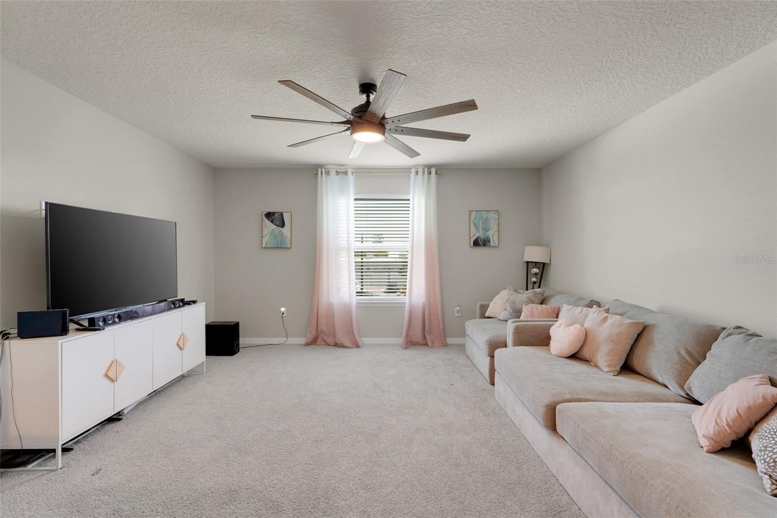 CROWN POINTE COVE - Residential