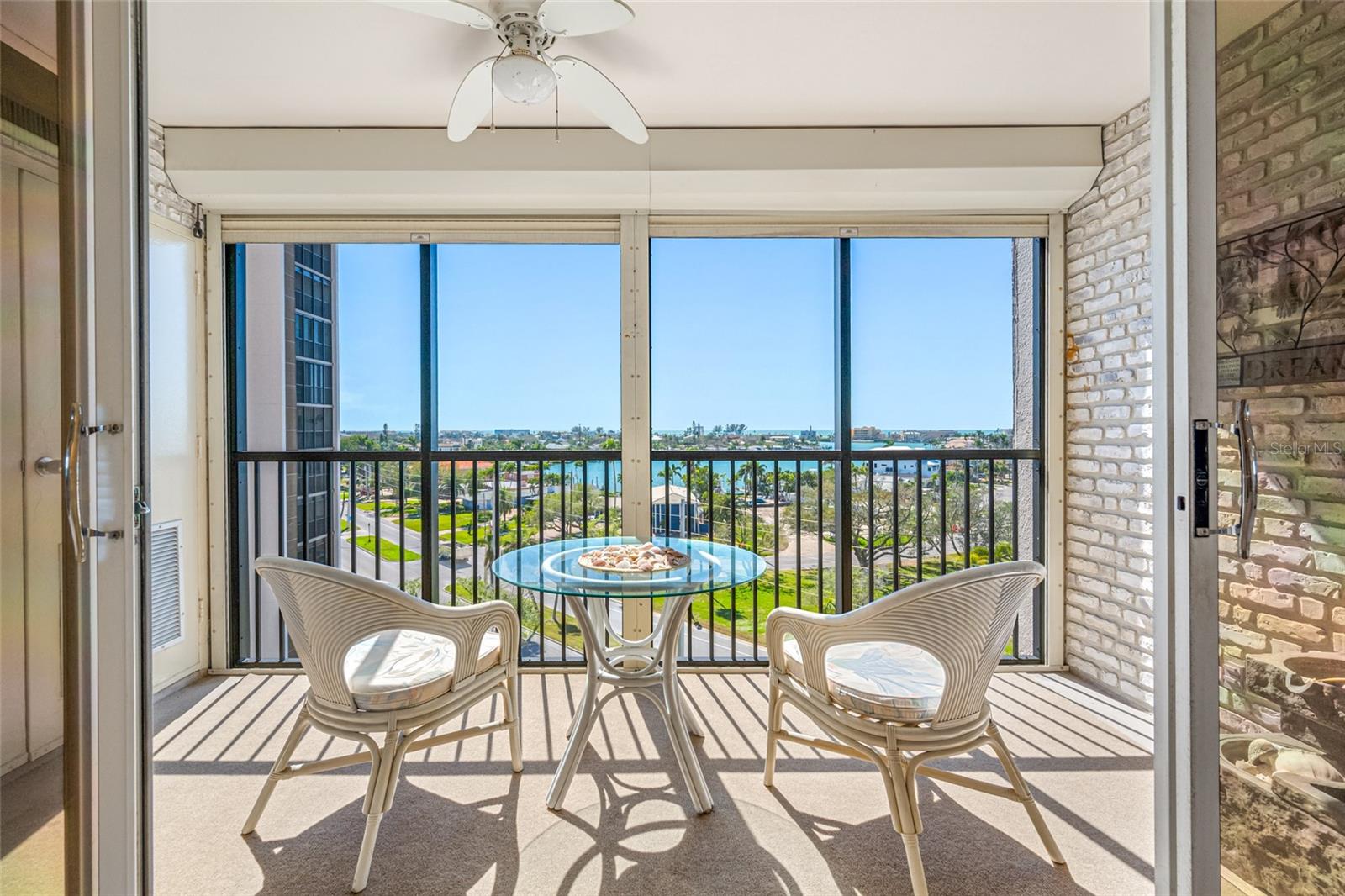 PARADISE ISLAND TOWERS CONDO - Residential
