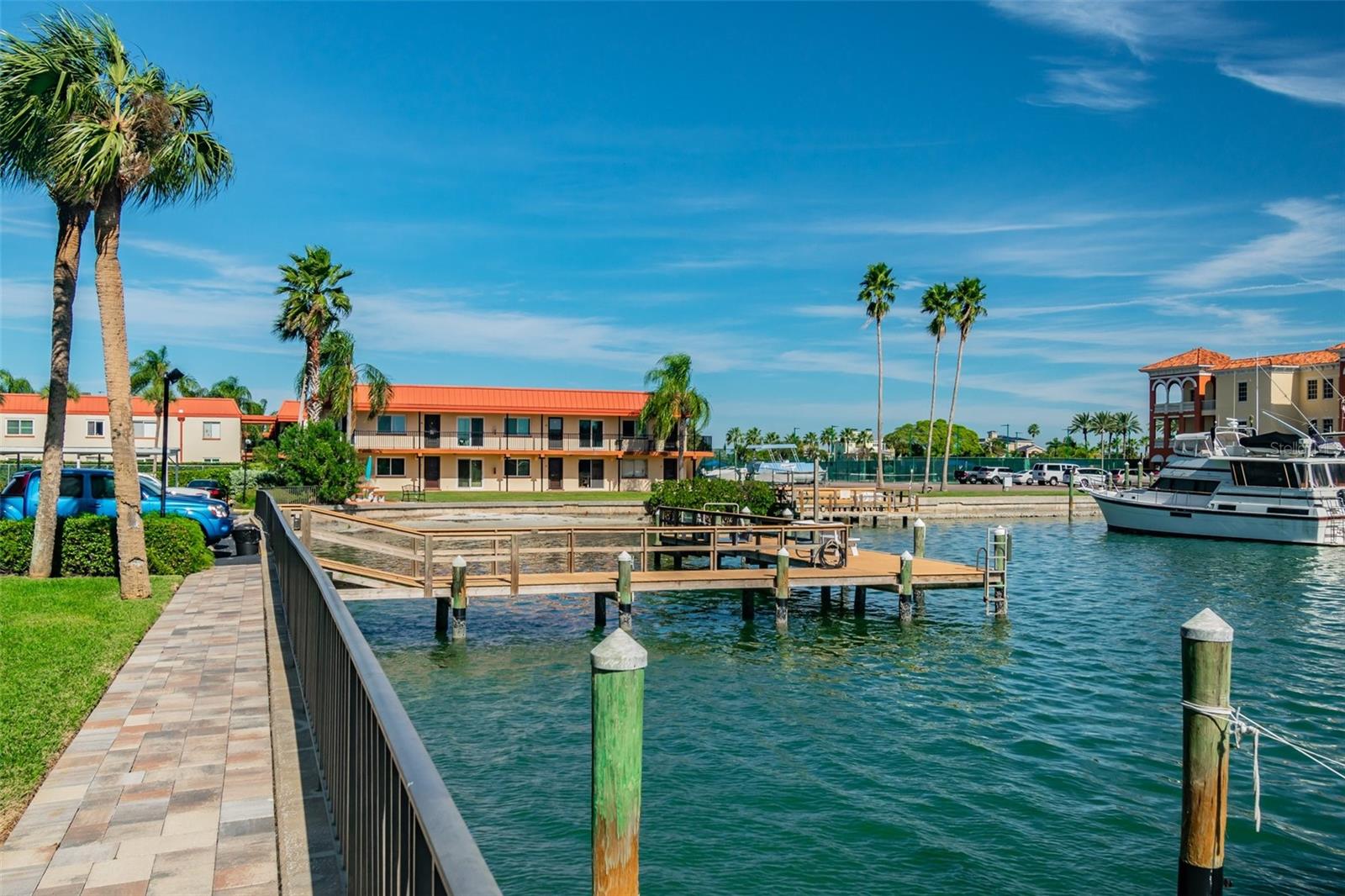 PARADISE ISLAND TOWERS CONDO - Residential