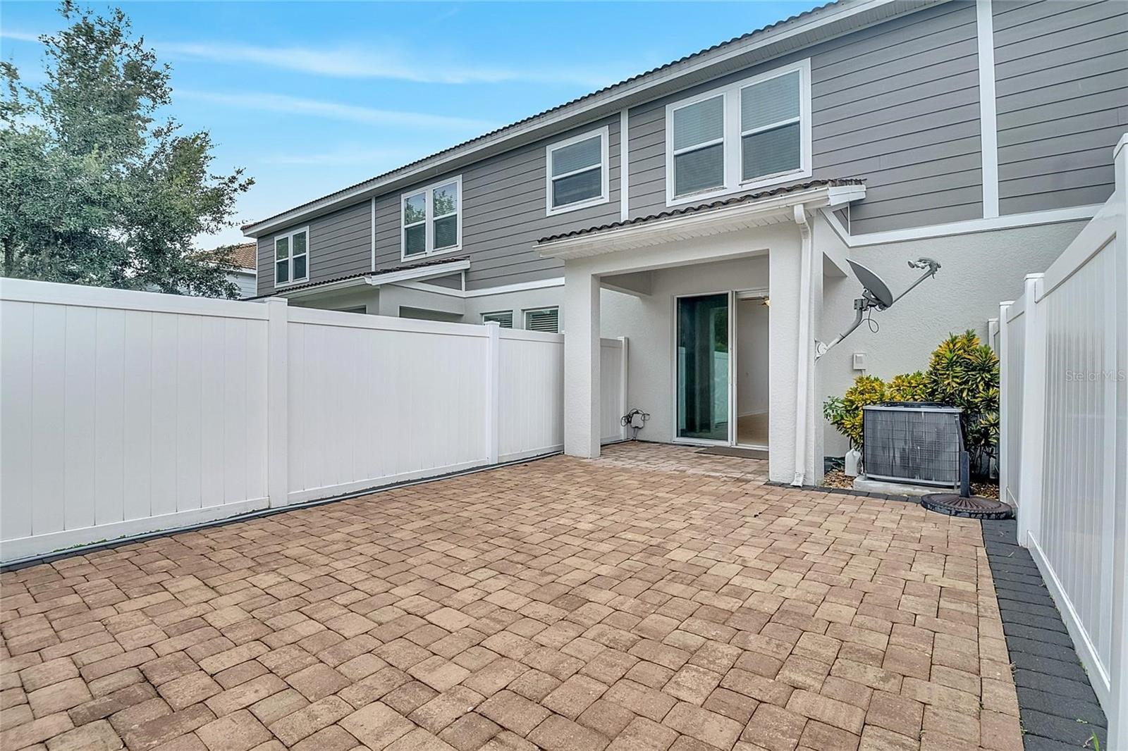 SOMERSET CHASE - Residential Lease