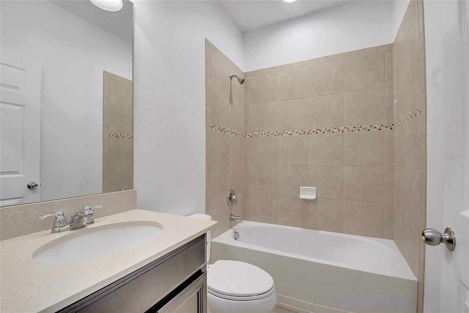 SOMERSET CHASE - Residential Lease