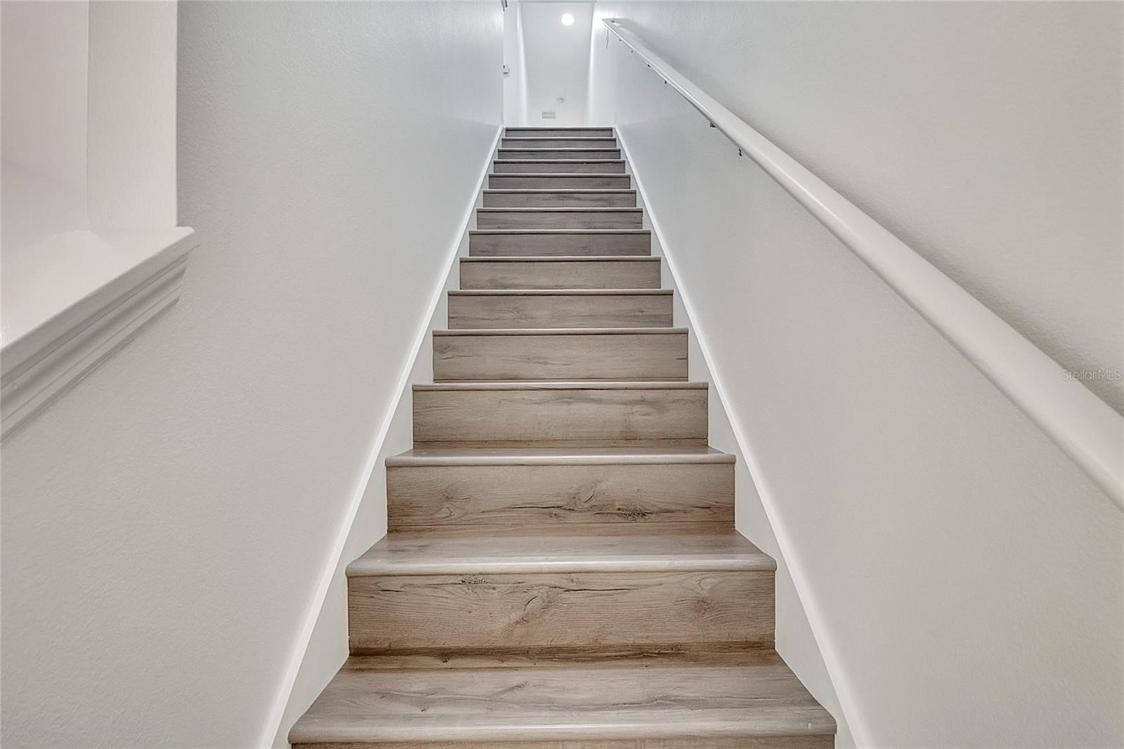 SOMERSET CHASE - Residential Lease