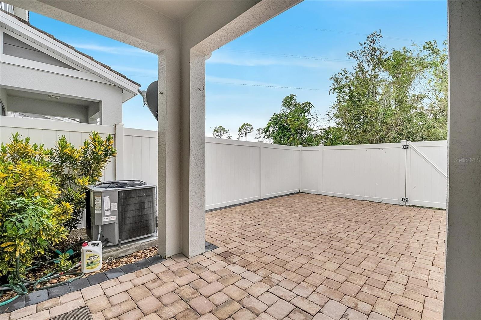 SOMERSET CHASE - Residential Lease