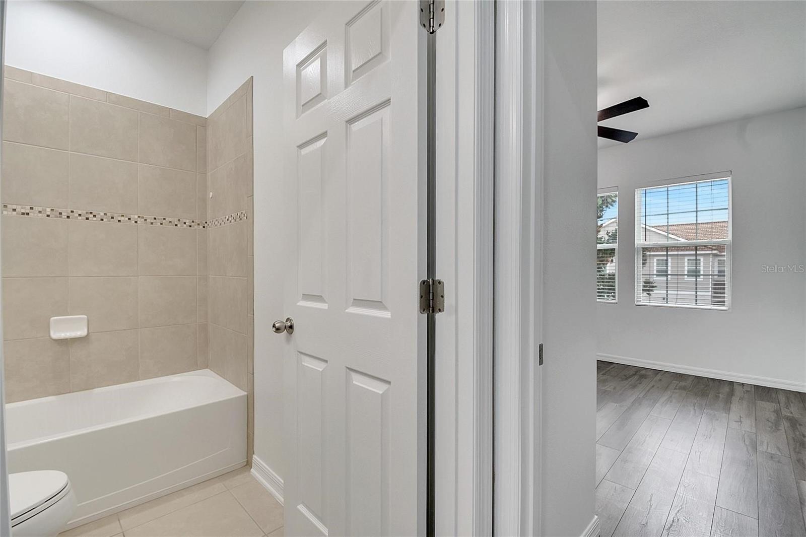 SOMERSET CHASE - Residential Lease