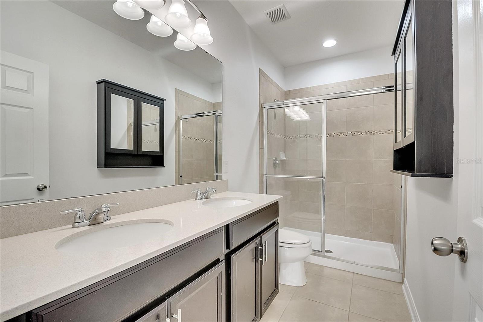 SOMERSET CHASE - Residential Lease