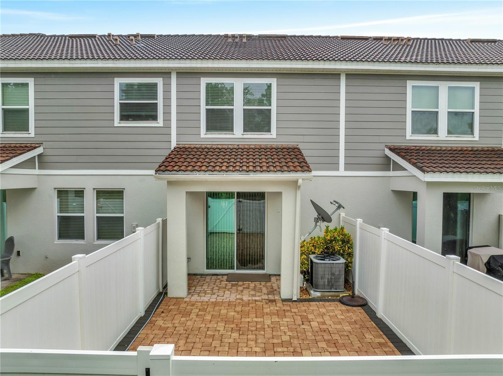 SOMERSET CHASE - Residential Lease