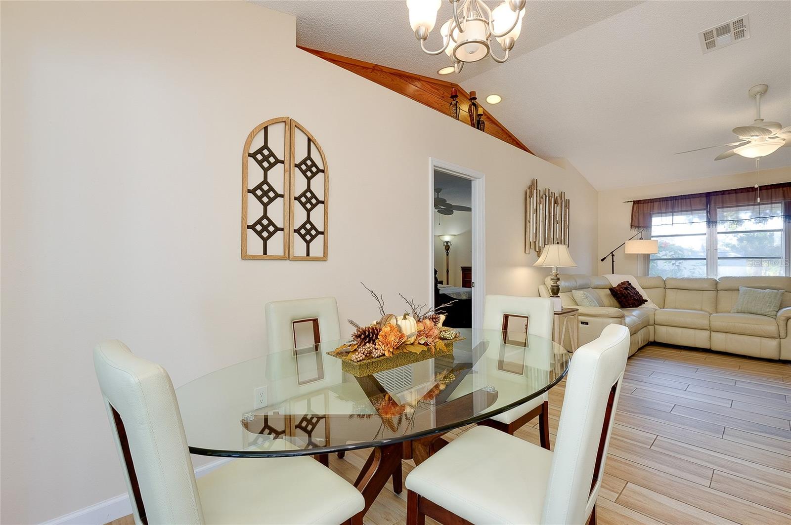 SOUTH VENICE - Residential