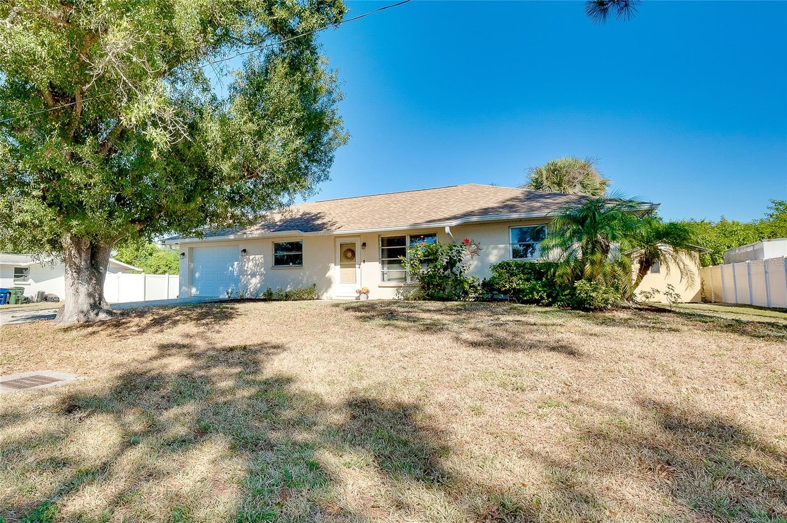 SOUTH VENICE - Residential