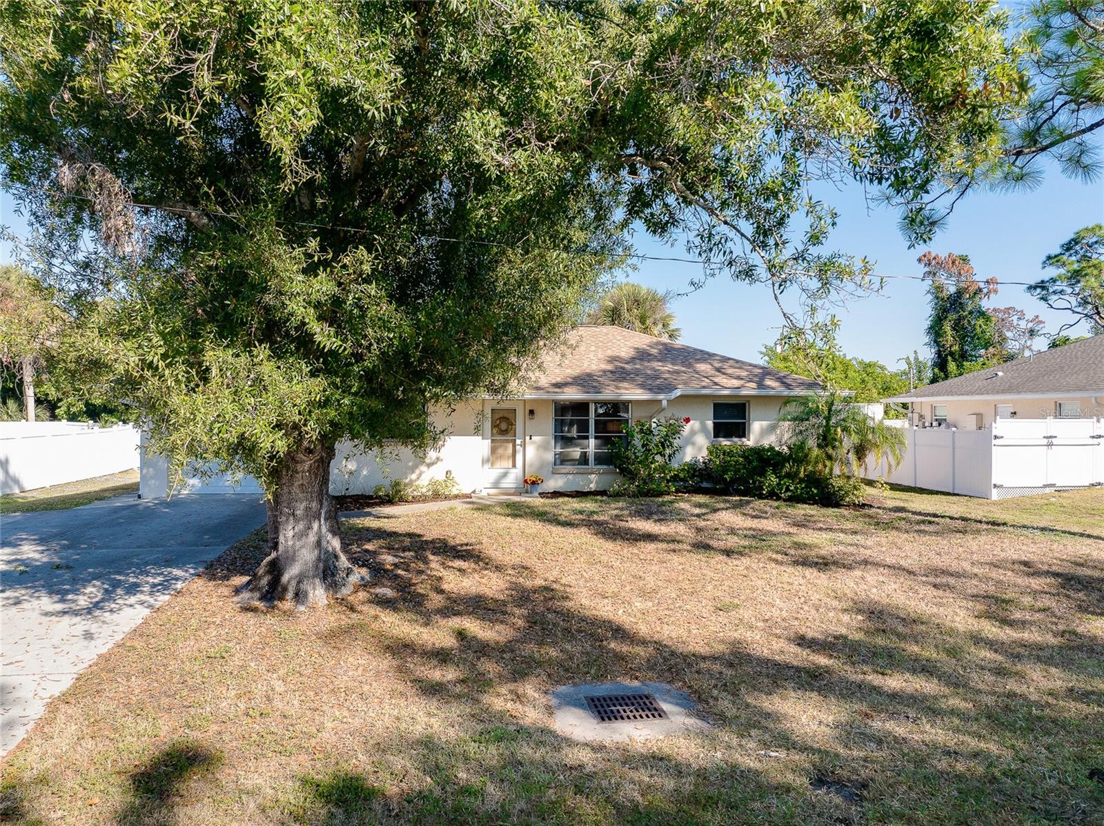 SOUTH VENICE - Residential