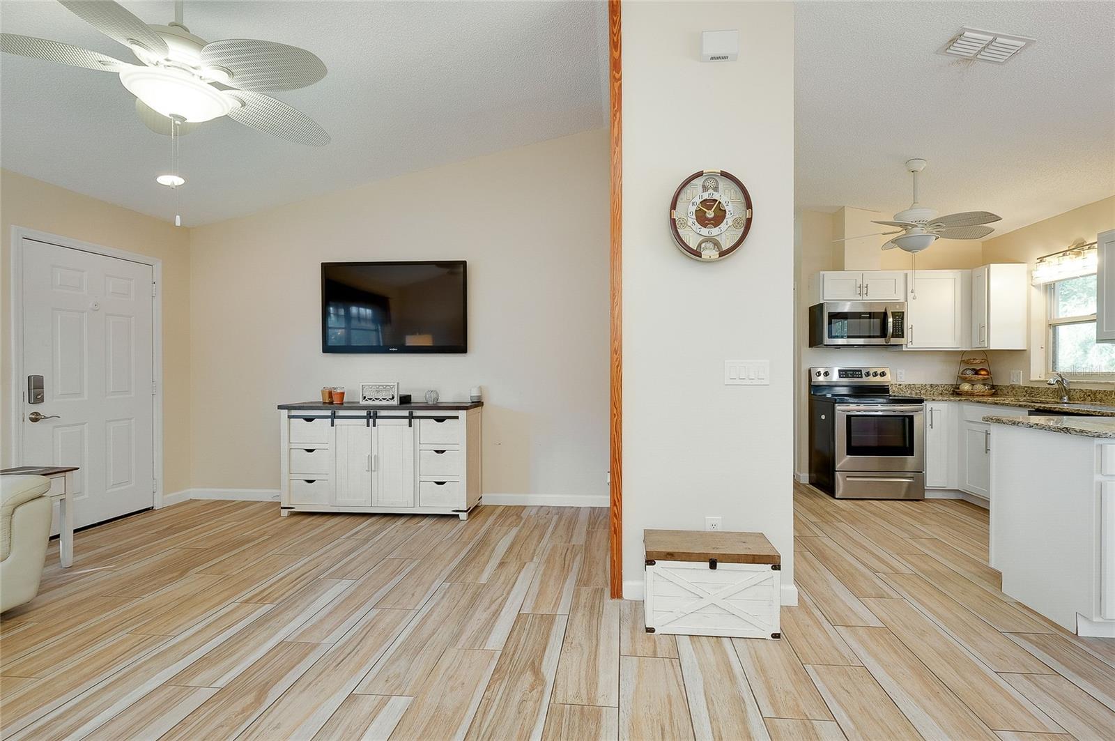 SOUTH VENICE - Residential