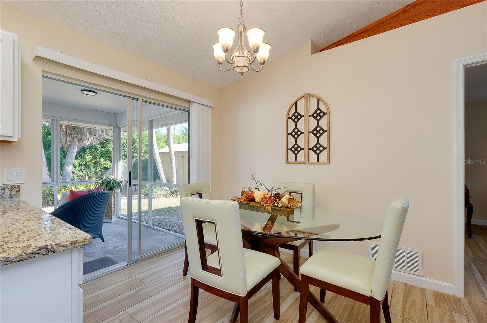 SOUTH VENICE - Residential