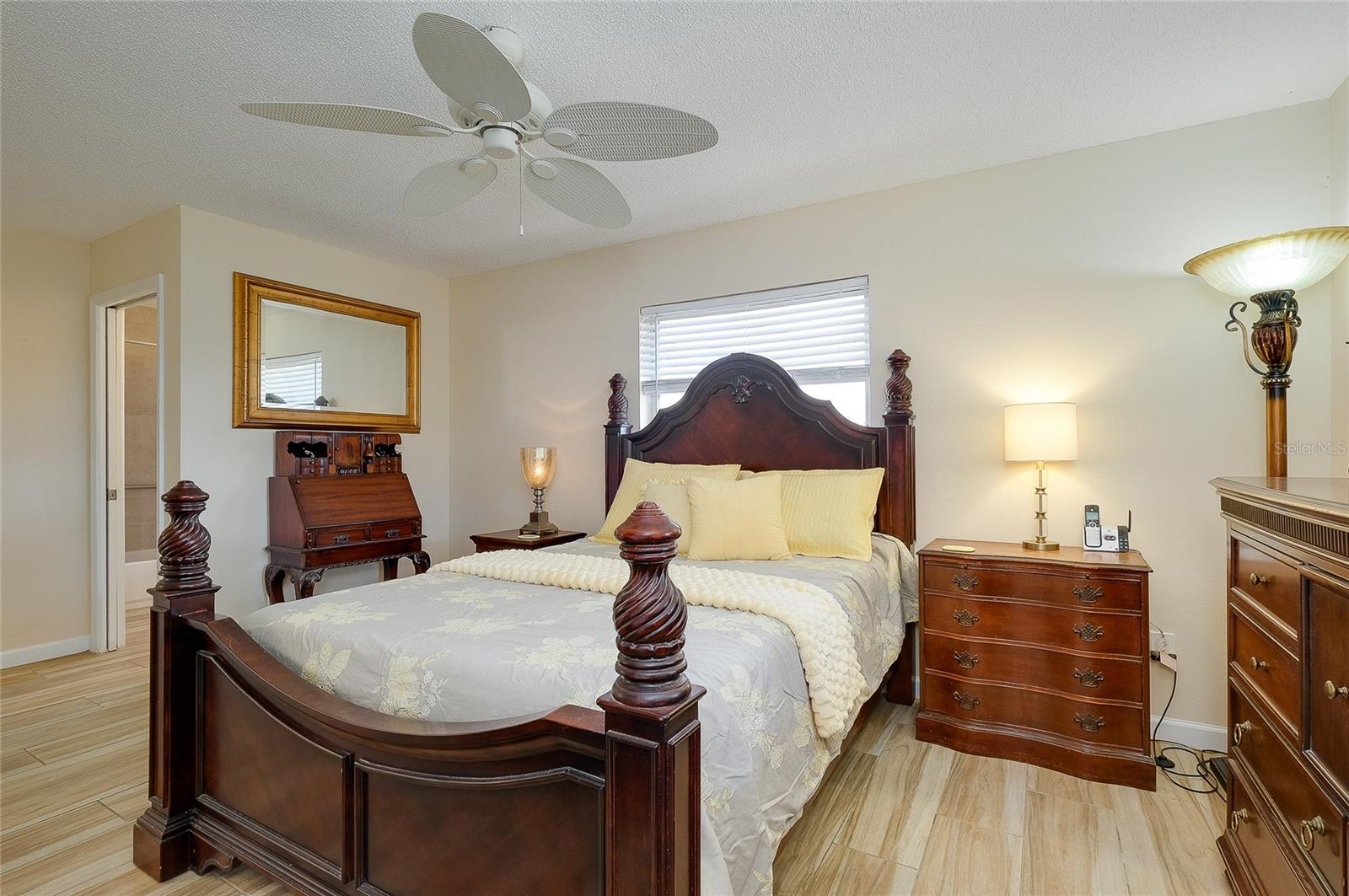 SOUTH VENICE - Residential