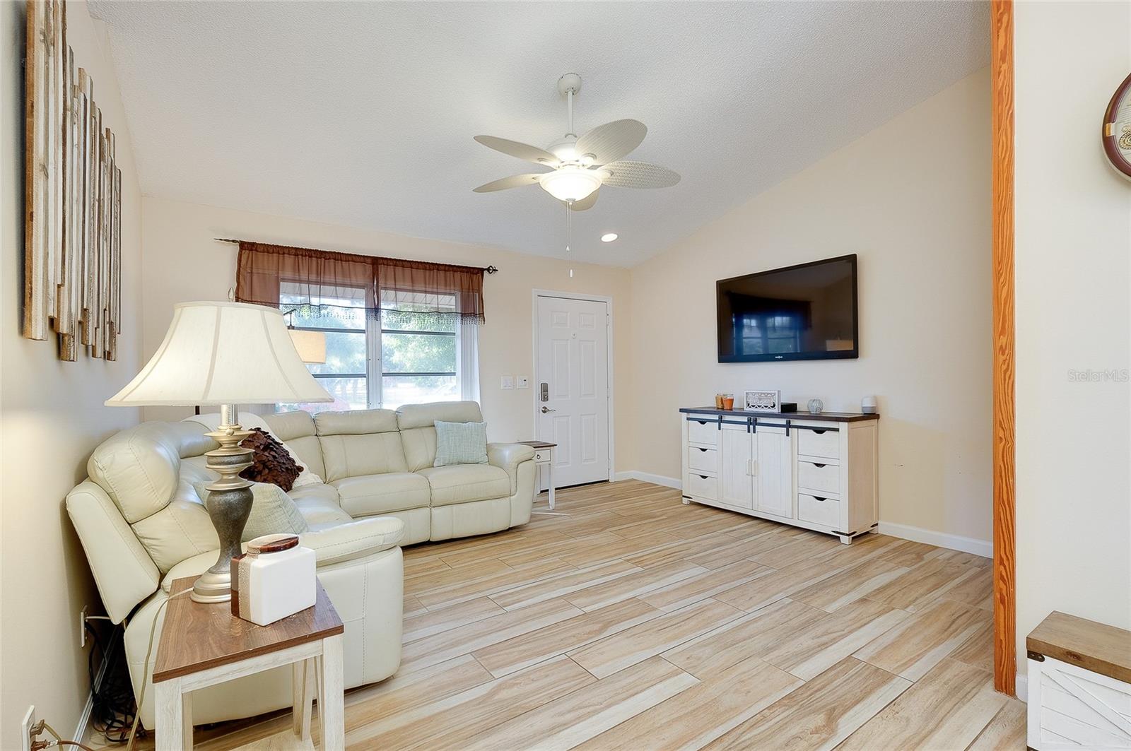 SOUTH VENICE - Residential