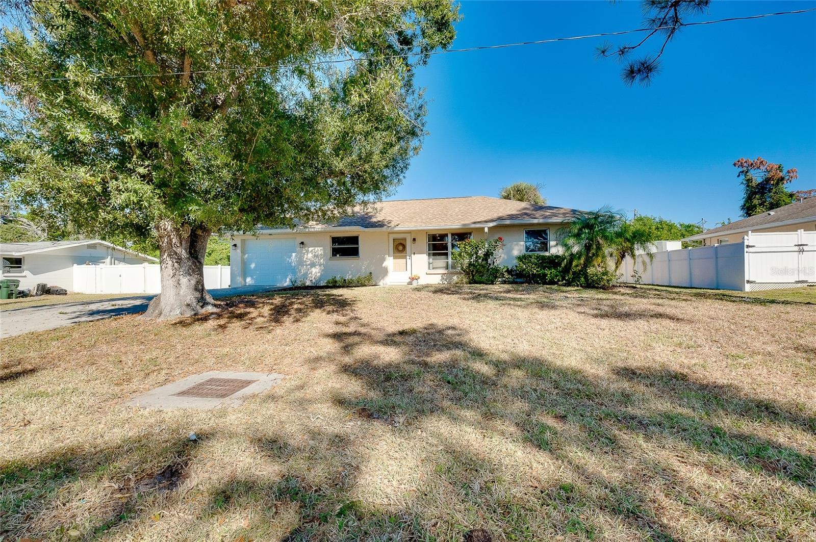 SOUTH VENICE - Residential