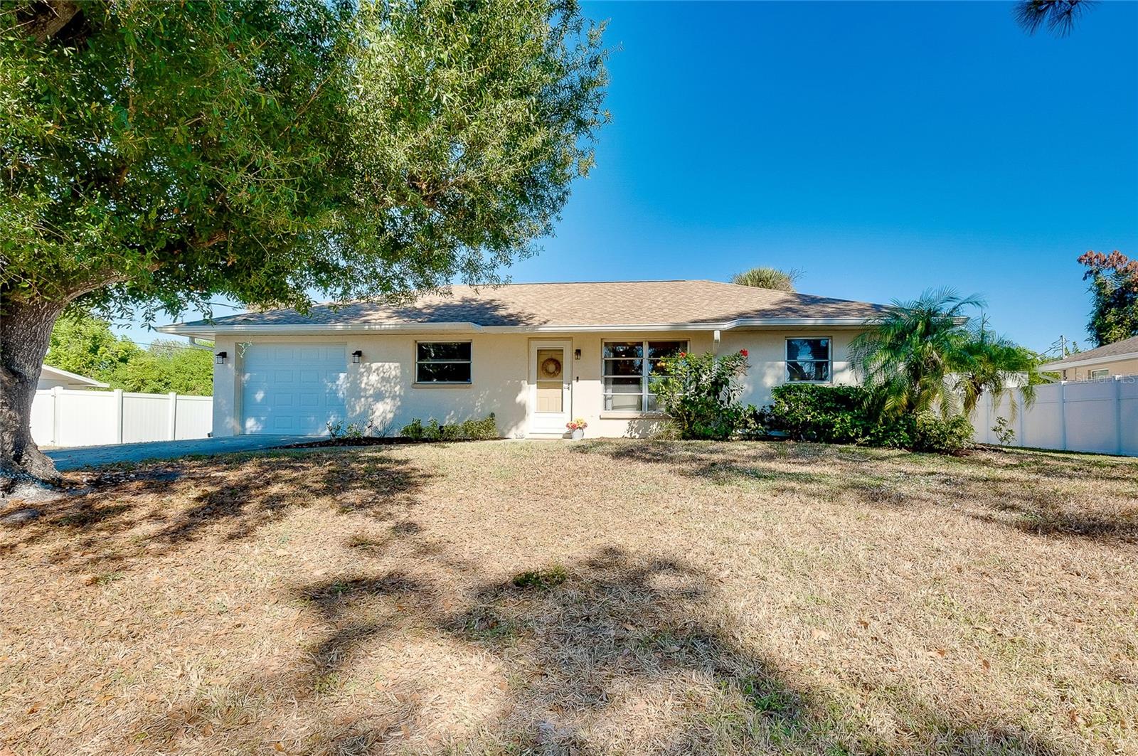 SOUTH VENICE - Residential