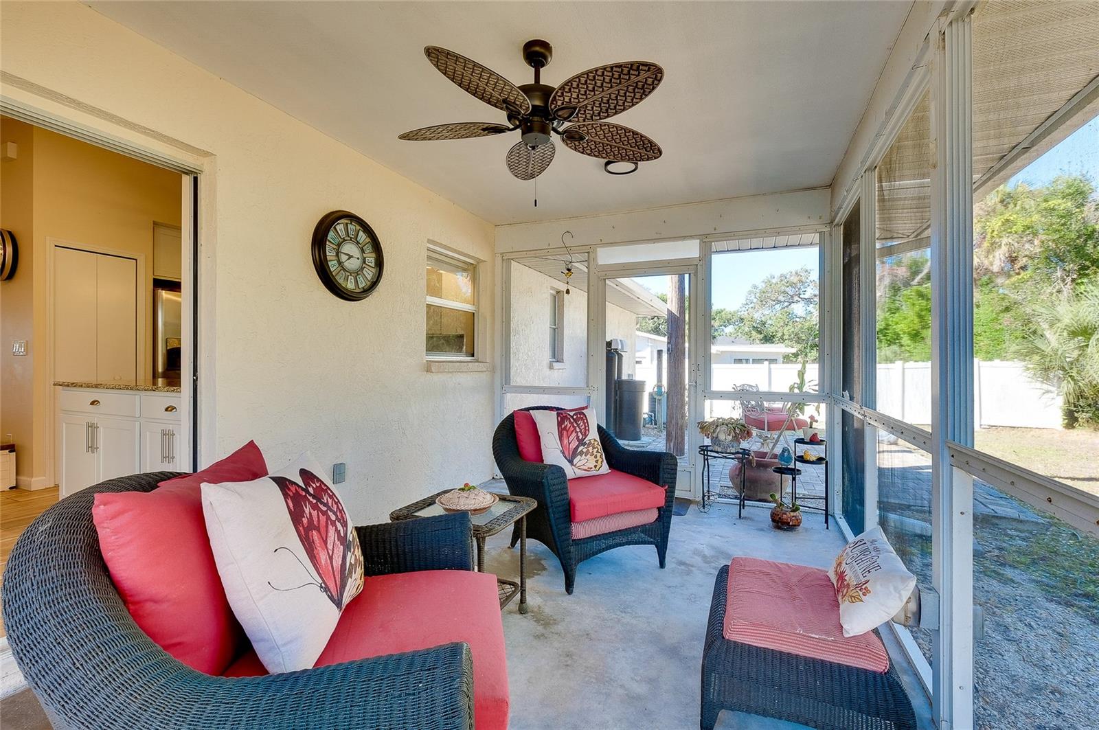 SOUTH VENICE - Residential