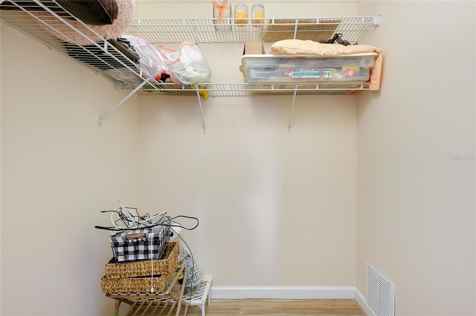 SOUTH VENICE - Residential