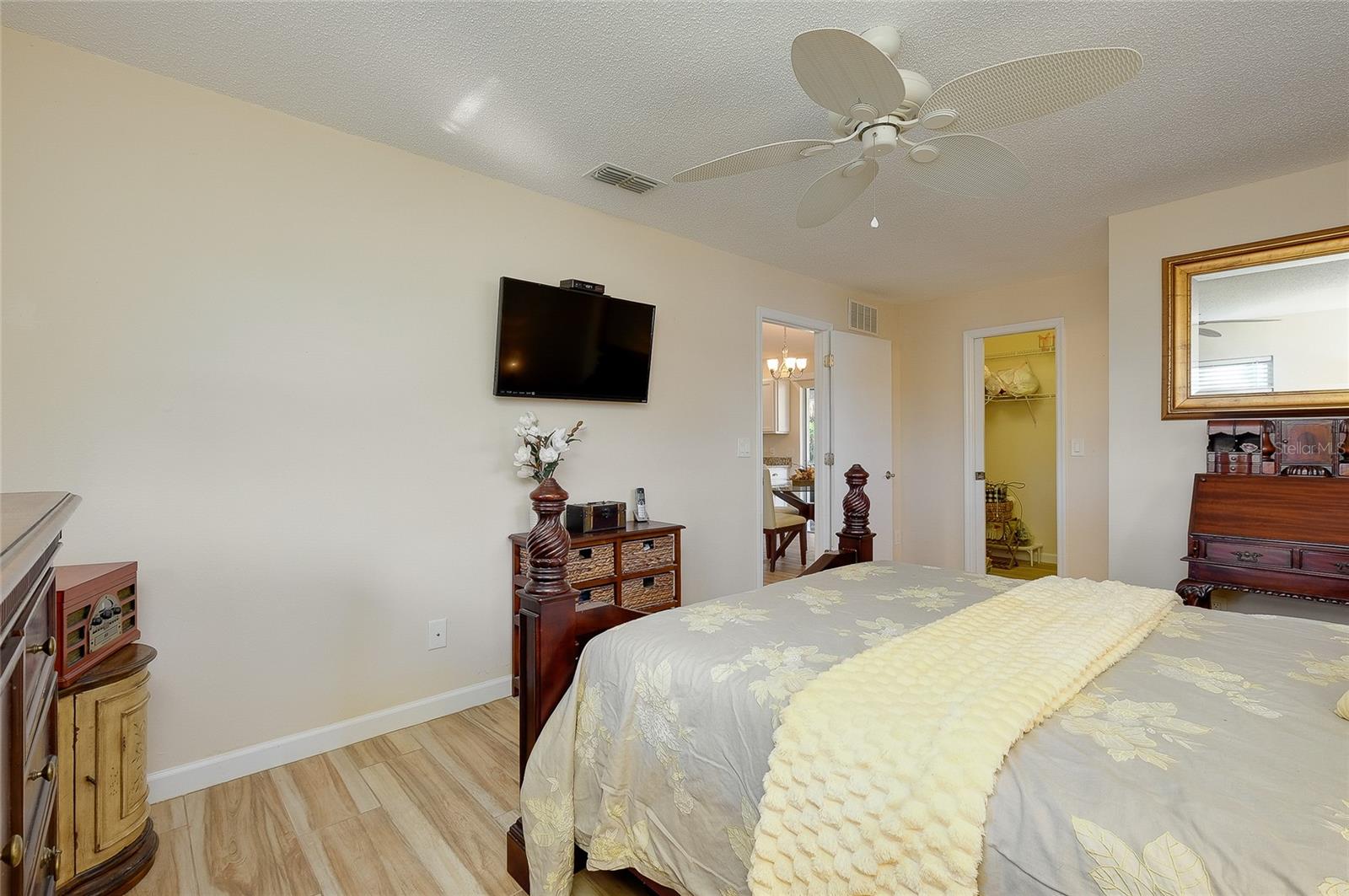 SOUTH VENICE - Residential