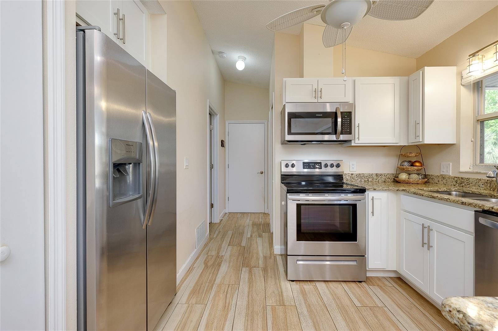 SOUTH VENICE - Residential