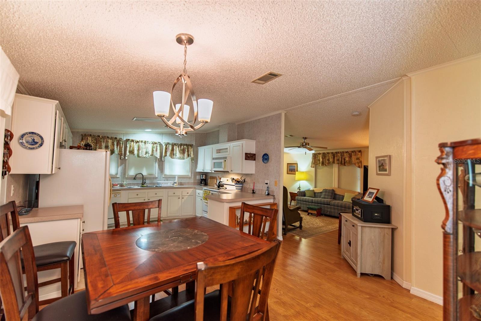 WINDMILL VILLAGE - Residential