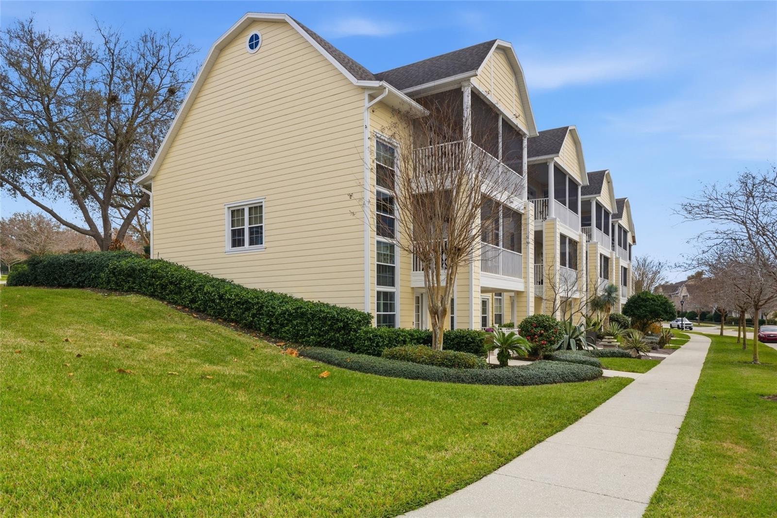 CLERMONT YACHT CLUB - Residential