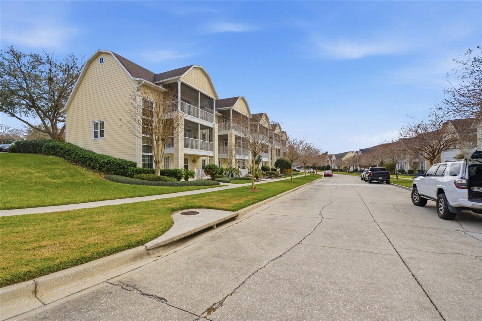 CLERMONT YACHT CLUB - Residential