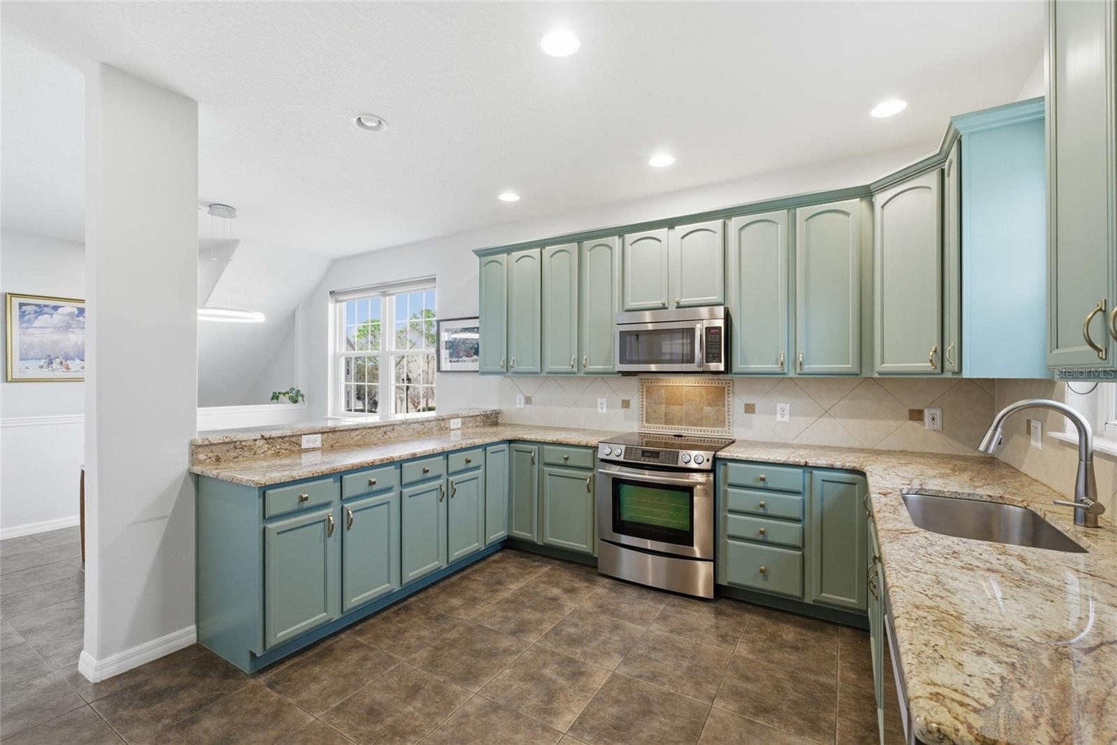 CLERMONT YACHT CLUB - Residential