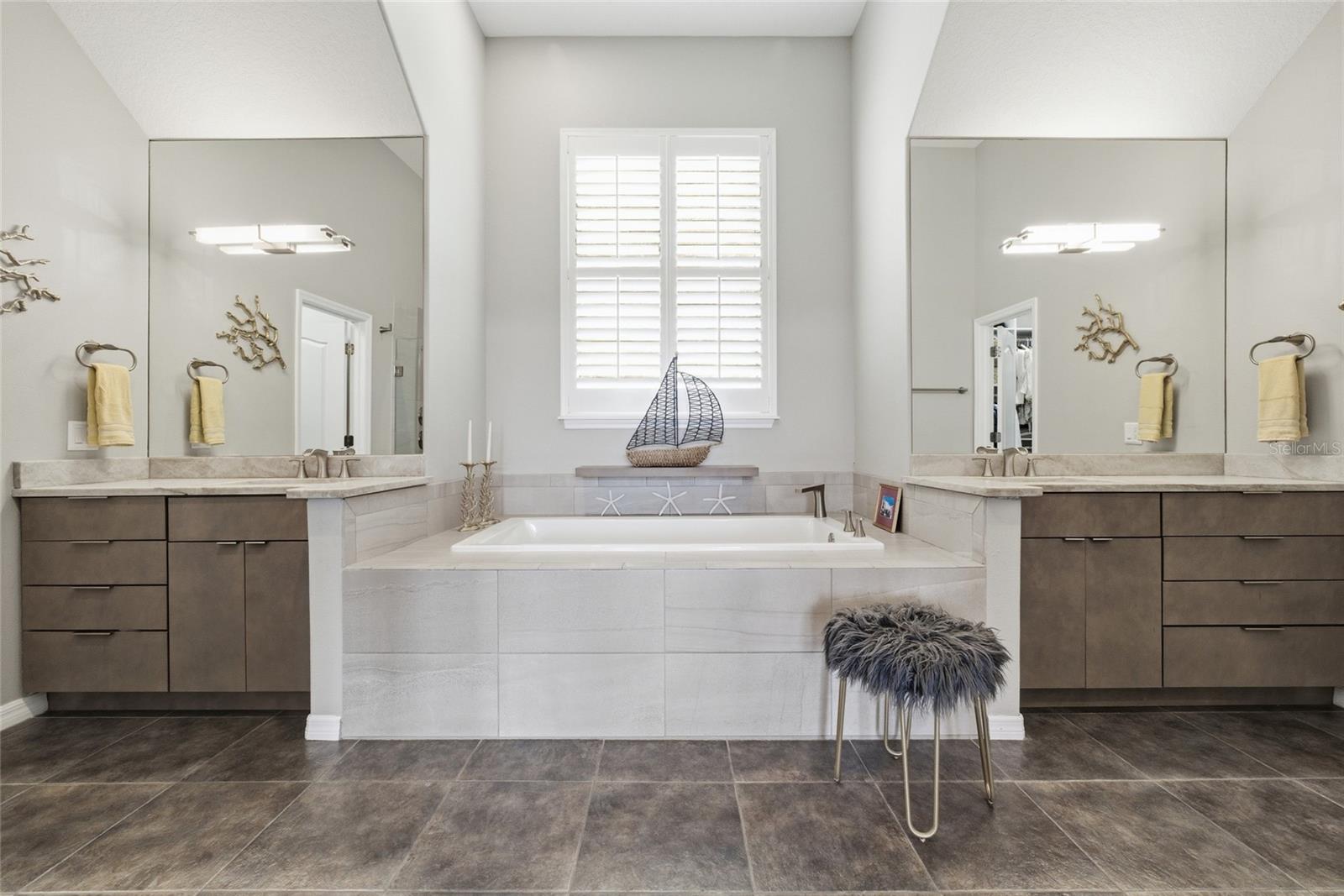 CLERMONT YACHT CLUB - Residential