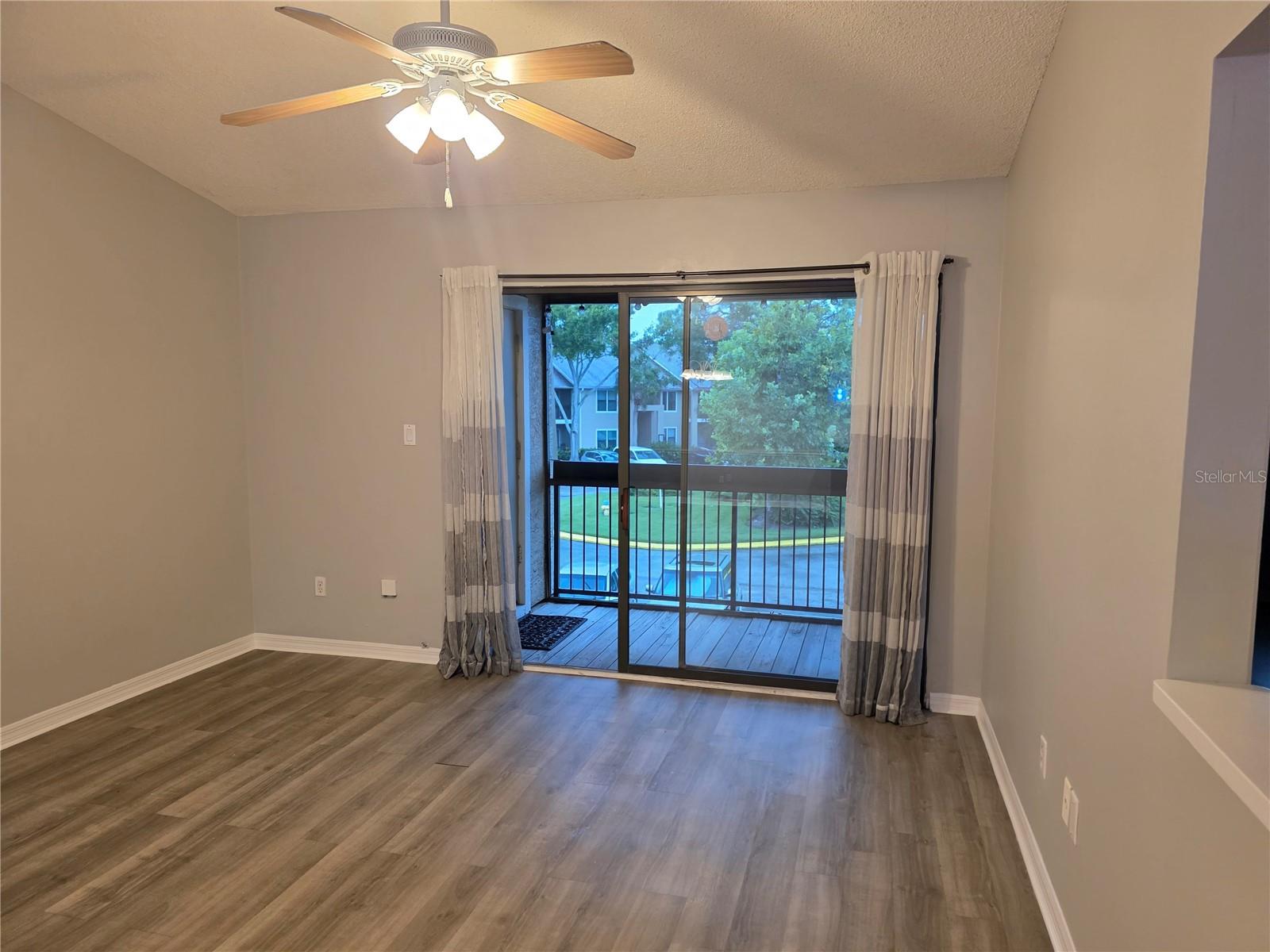 VINTAGE GRAND - Residential Lease