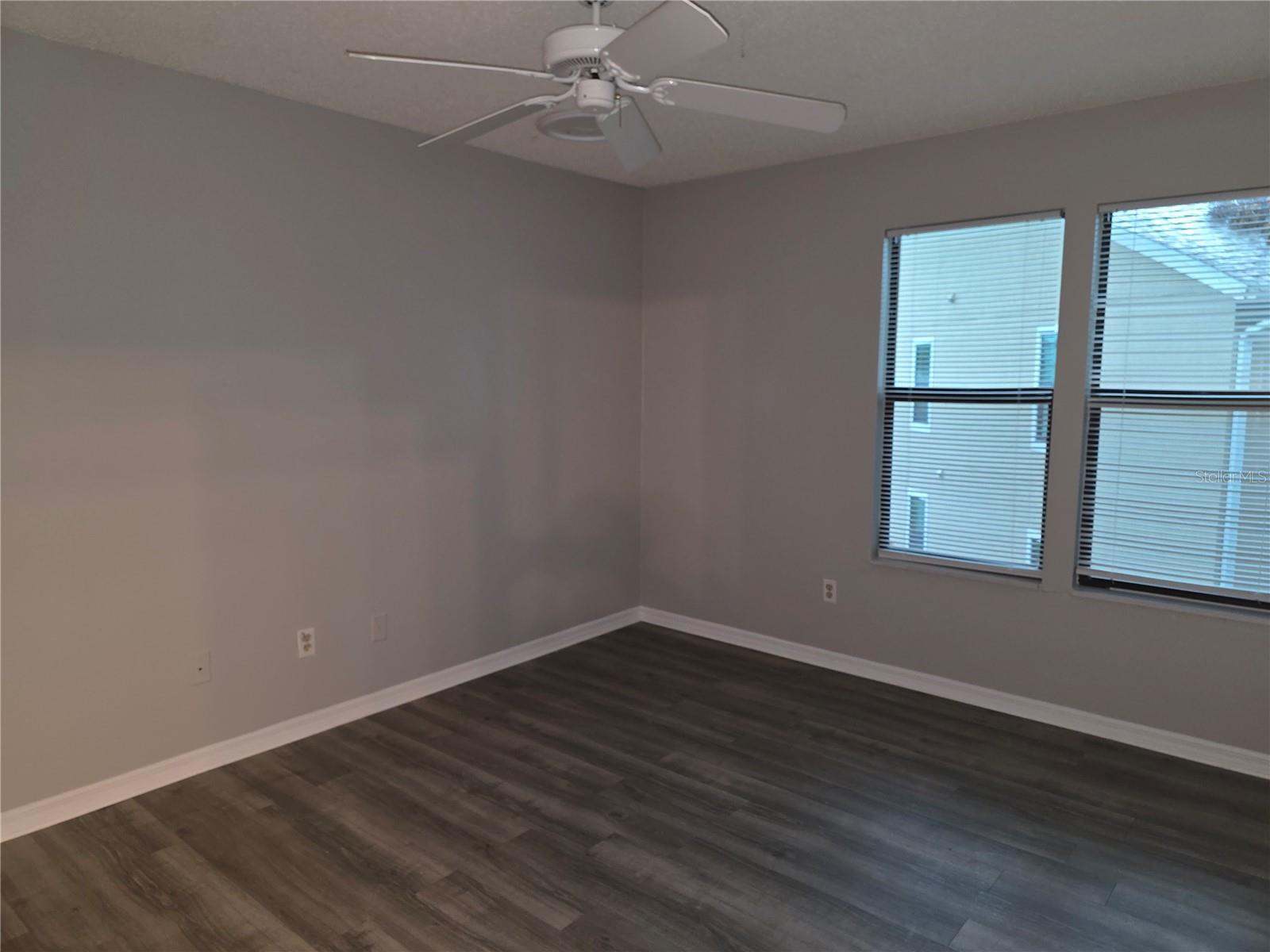 VINTAGE GRAND - Residential Lease