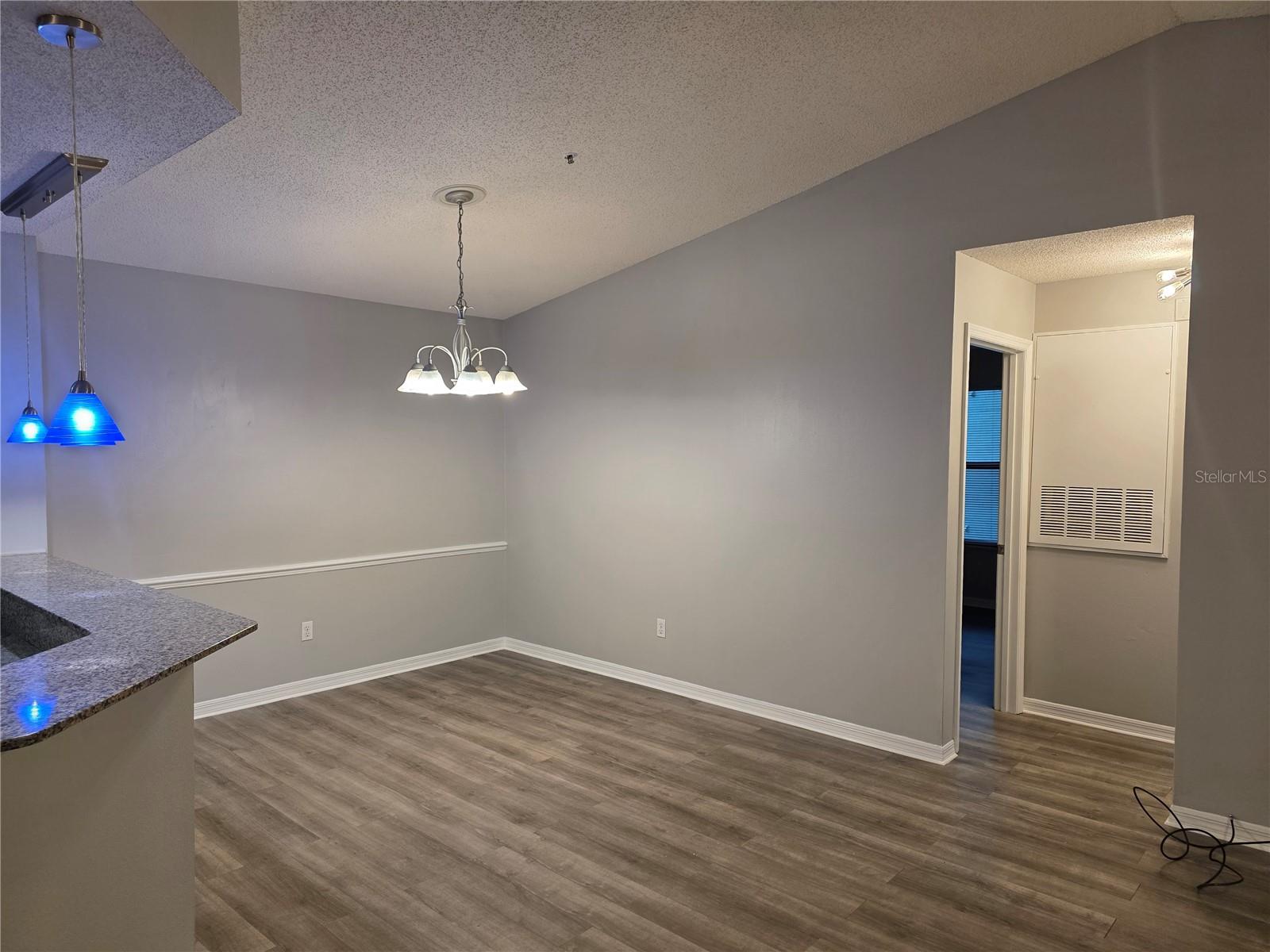 VINTAGE GRAND - Residential Lease