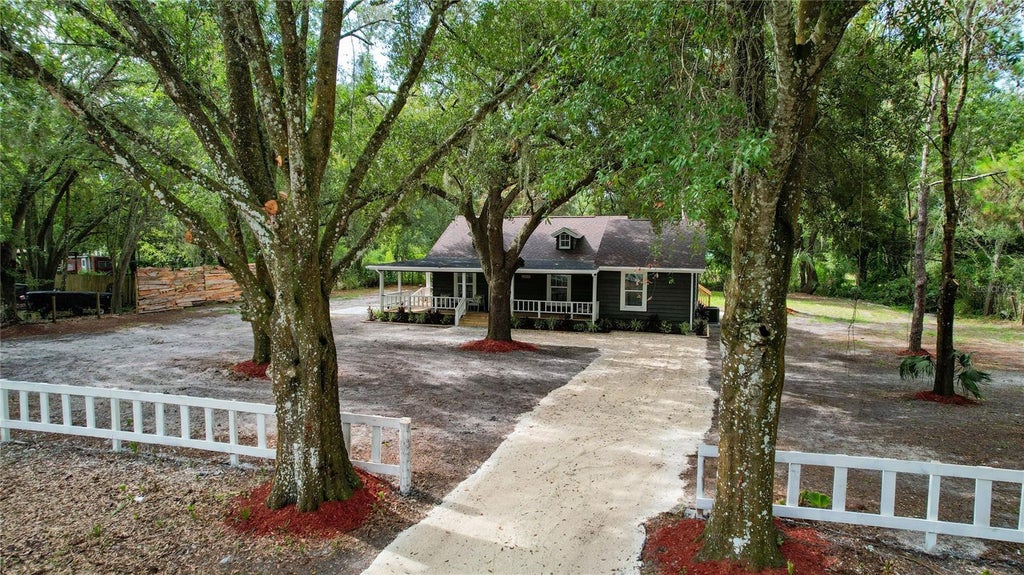 Photo of 26314 Glenwood Drive, Wesley Chapel, FL 33544 (MLS # TB8543790)