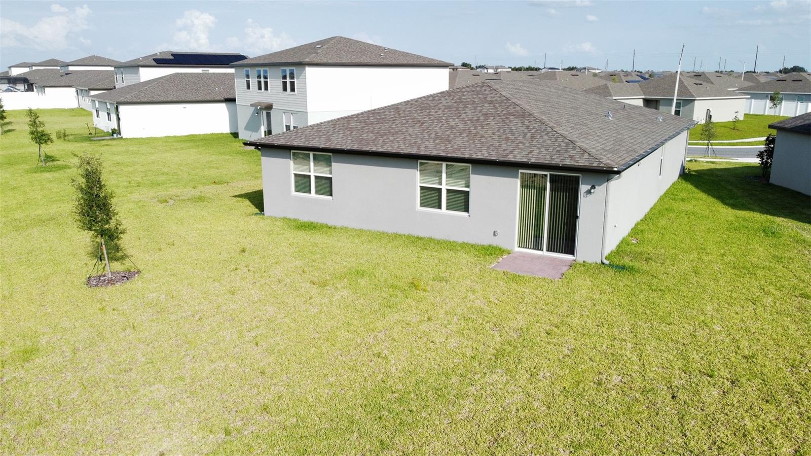 264 TOWNS CIRCLE