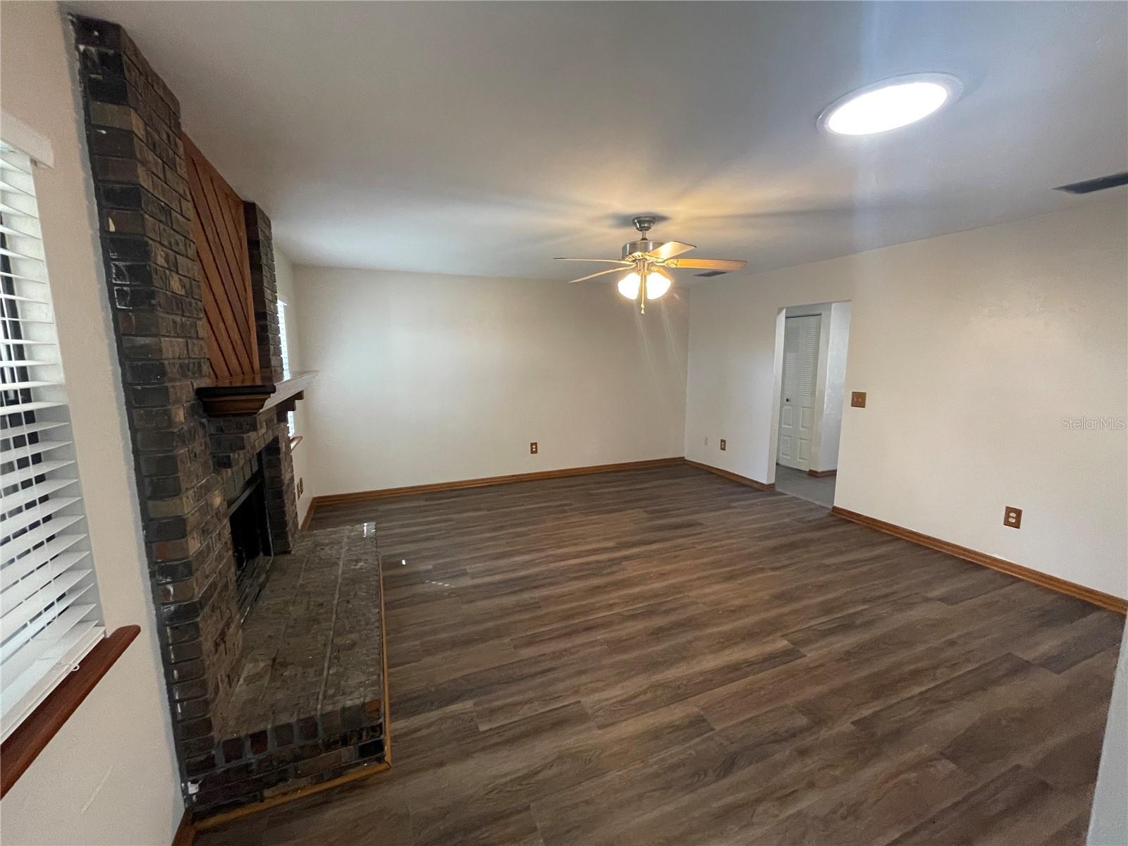 VALWOOD - Residential Lease