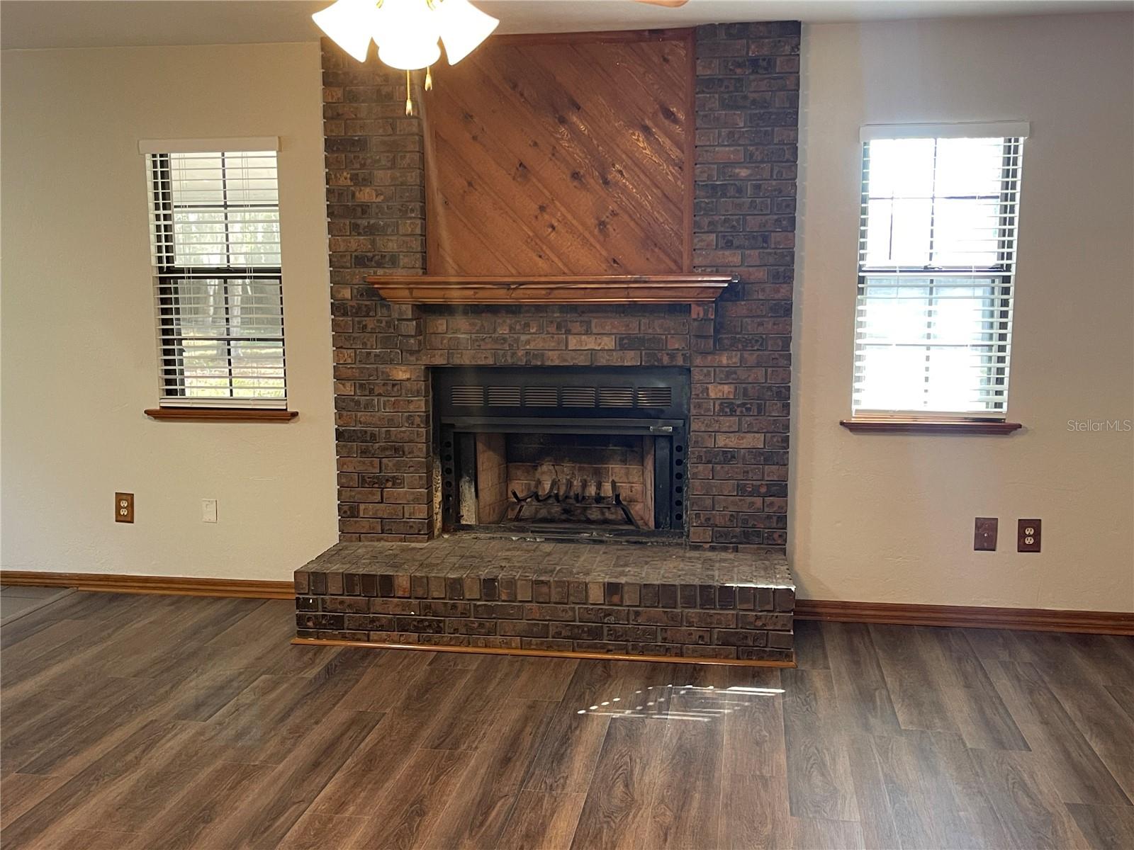 VALWOOD - Residential Lease