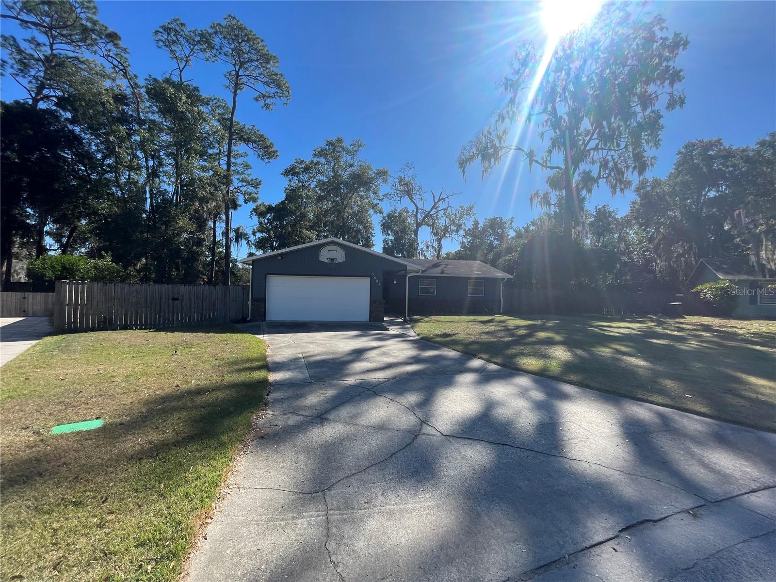 VALWOOD - Residential Lease