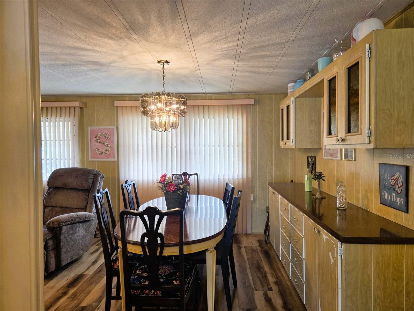 OAKWOOD MANOR - Residential