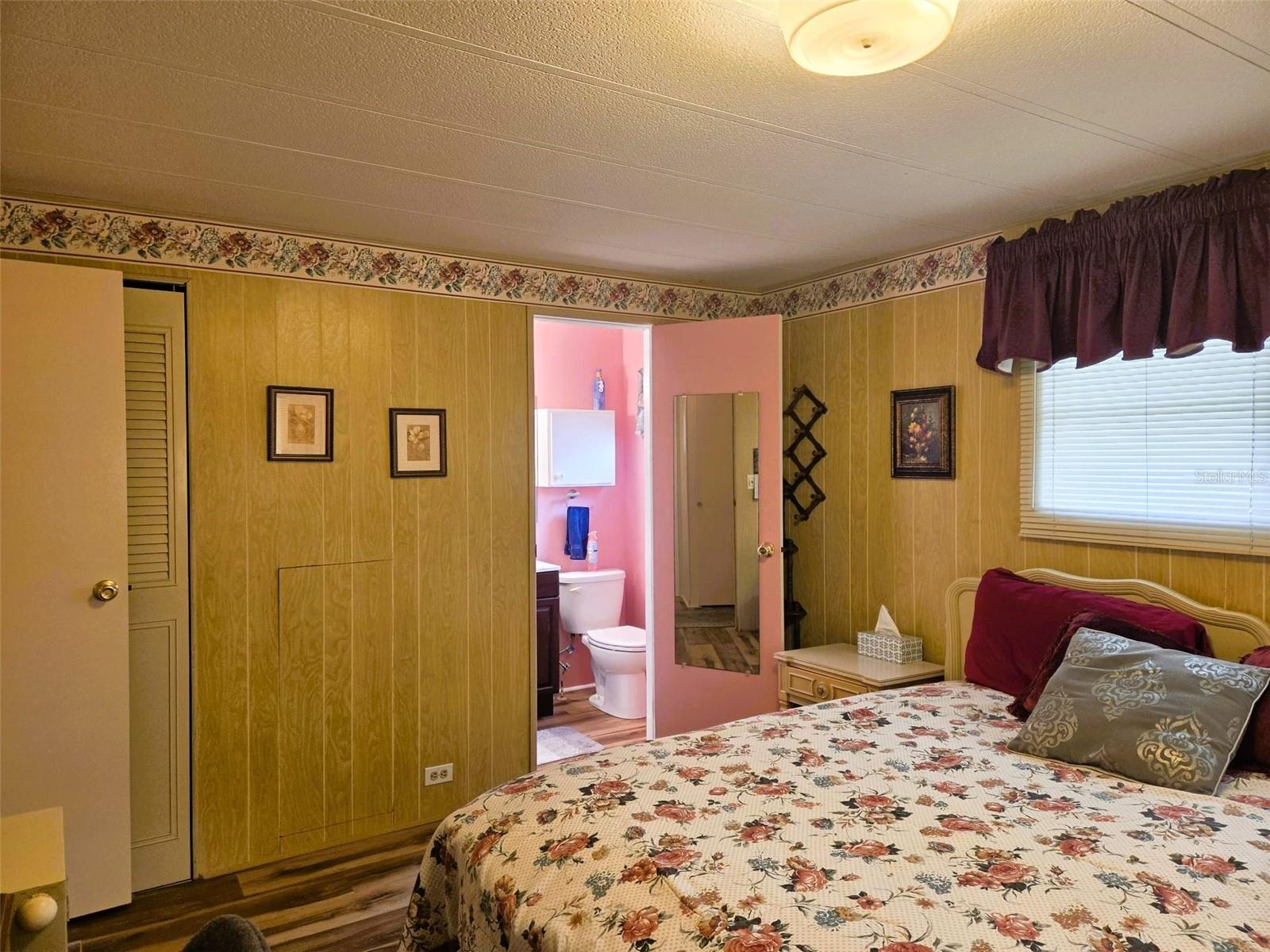 OAKWOOD MANOR - Residential