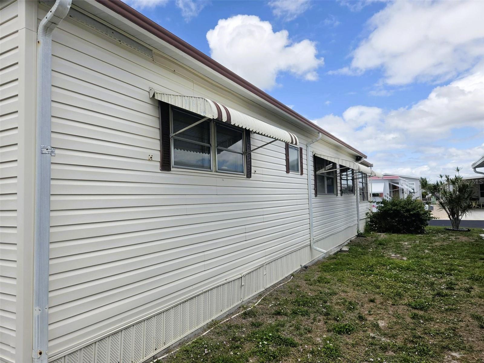 OAKWOOD MANOR - Residential