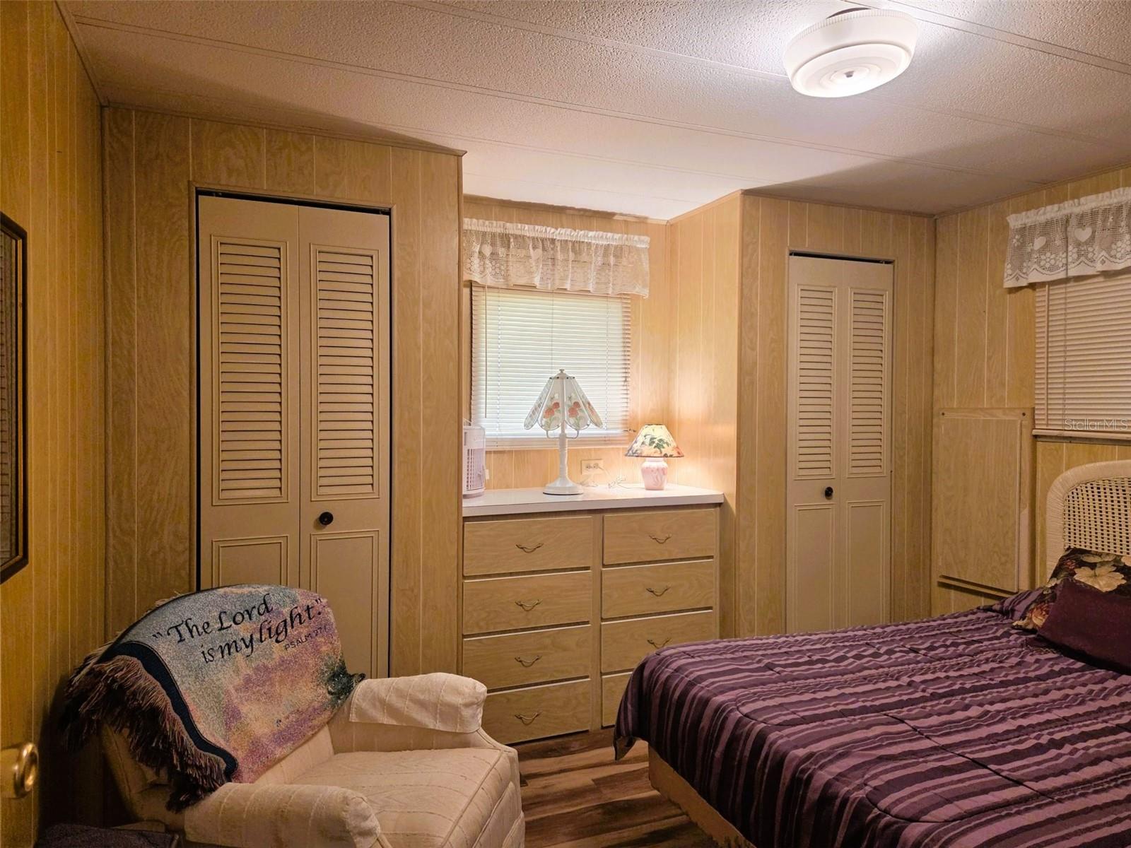 OAKWOOD MANOR - Residential