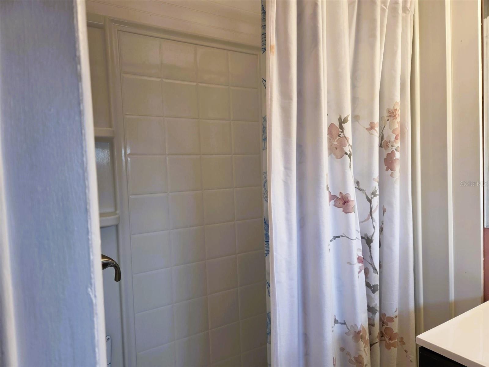 OAKWOOD MANOR - Residential