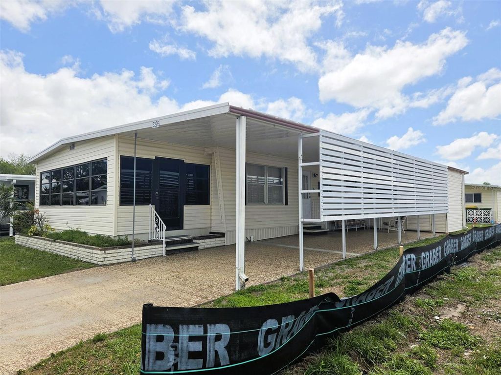 Photo of 3226 Sweet Gum Terrace, Sarasota, FL 34237 (MLS # A4689264)