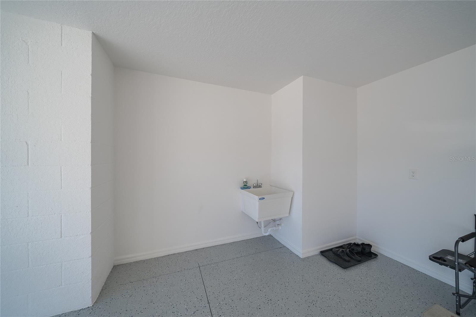 OXFORD OAKS PHASE TWO - Residential