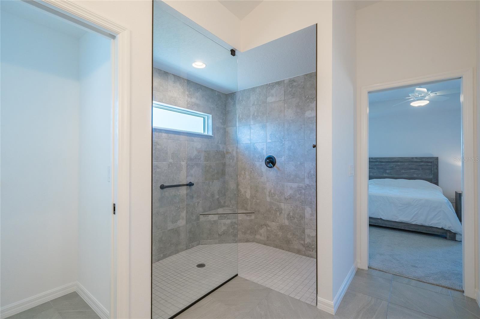 OXFORD OAKS PHASE TWO - Residential