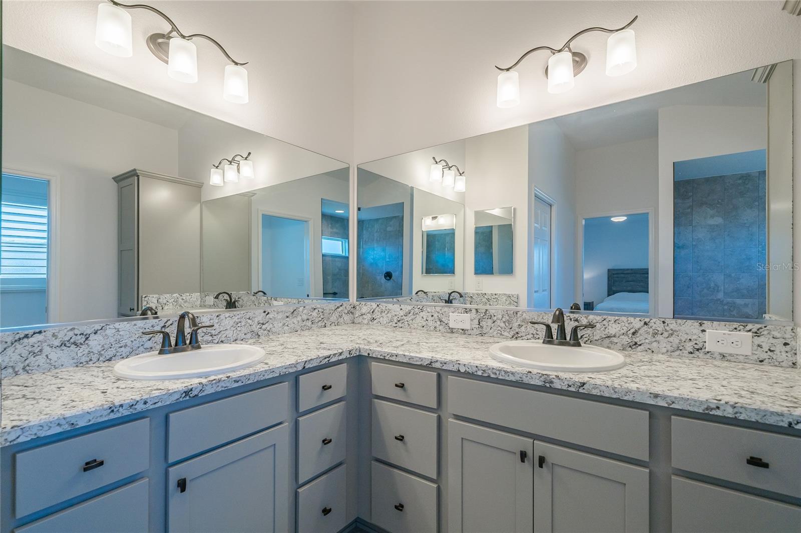 OXFORD OAKS PHASE TWO - Residential