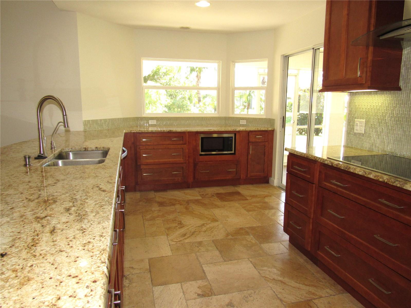 BAY VISTA BLVD - Residential