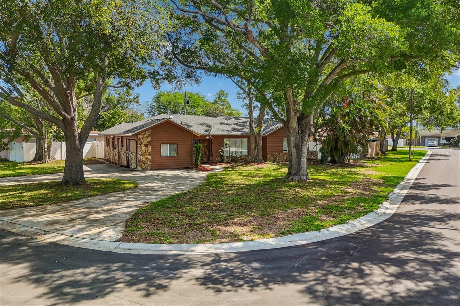 VALENCIA PARK - Residential