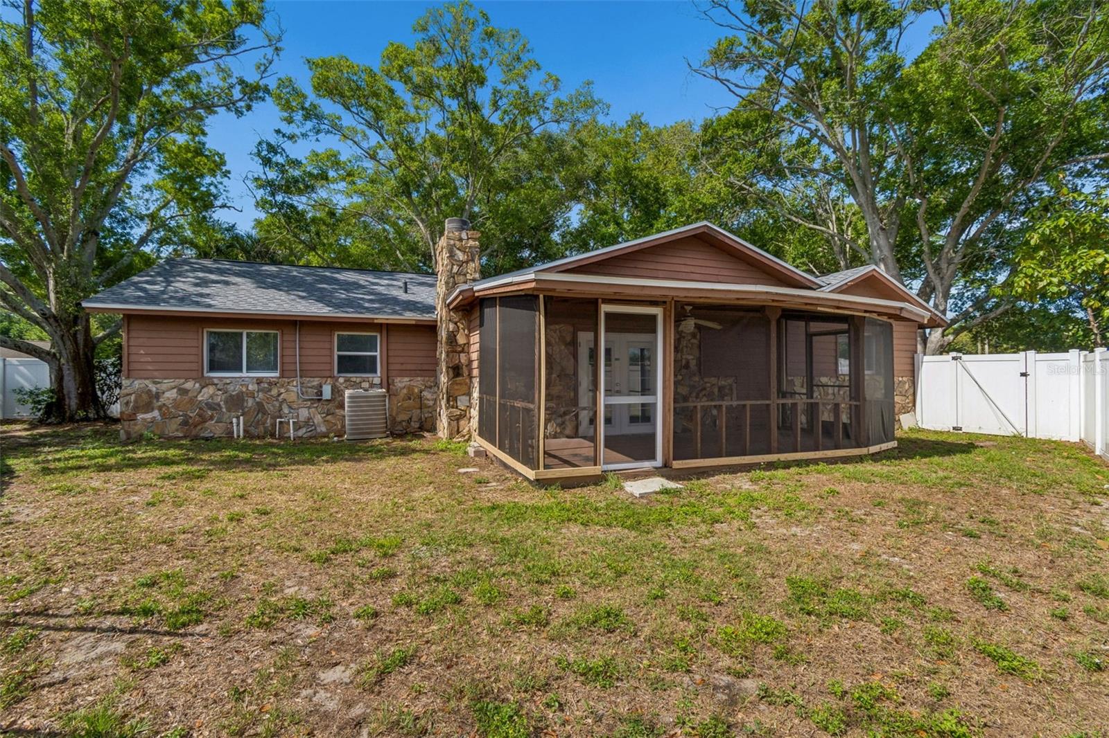 VALENCIA PARK - Residential